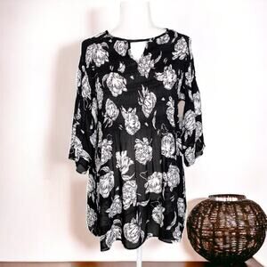 Roaman's Plisse Floral Print Bell Sleeve Tunic Black and White Size 12W NWOT